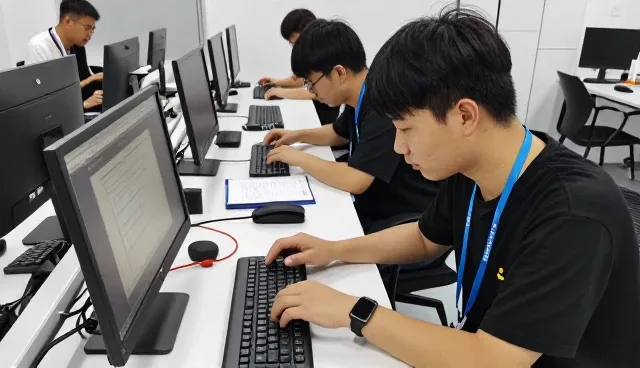 运城市盐湖区霄阳网络科技有限公司以信息化方案等服务连接更多应用场景
